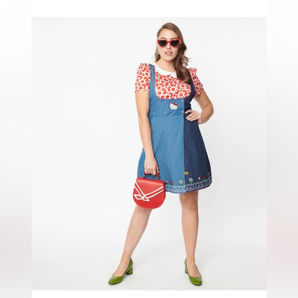 NWT  SANRIO Hello Kitty Smak Parlour Pinafore Dress.